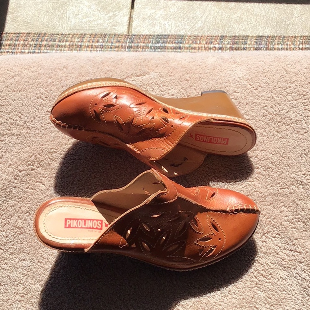 Shoes - Picture 2 of 3